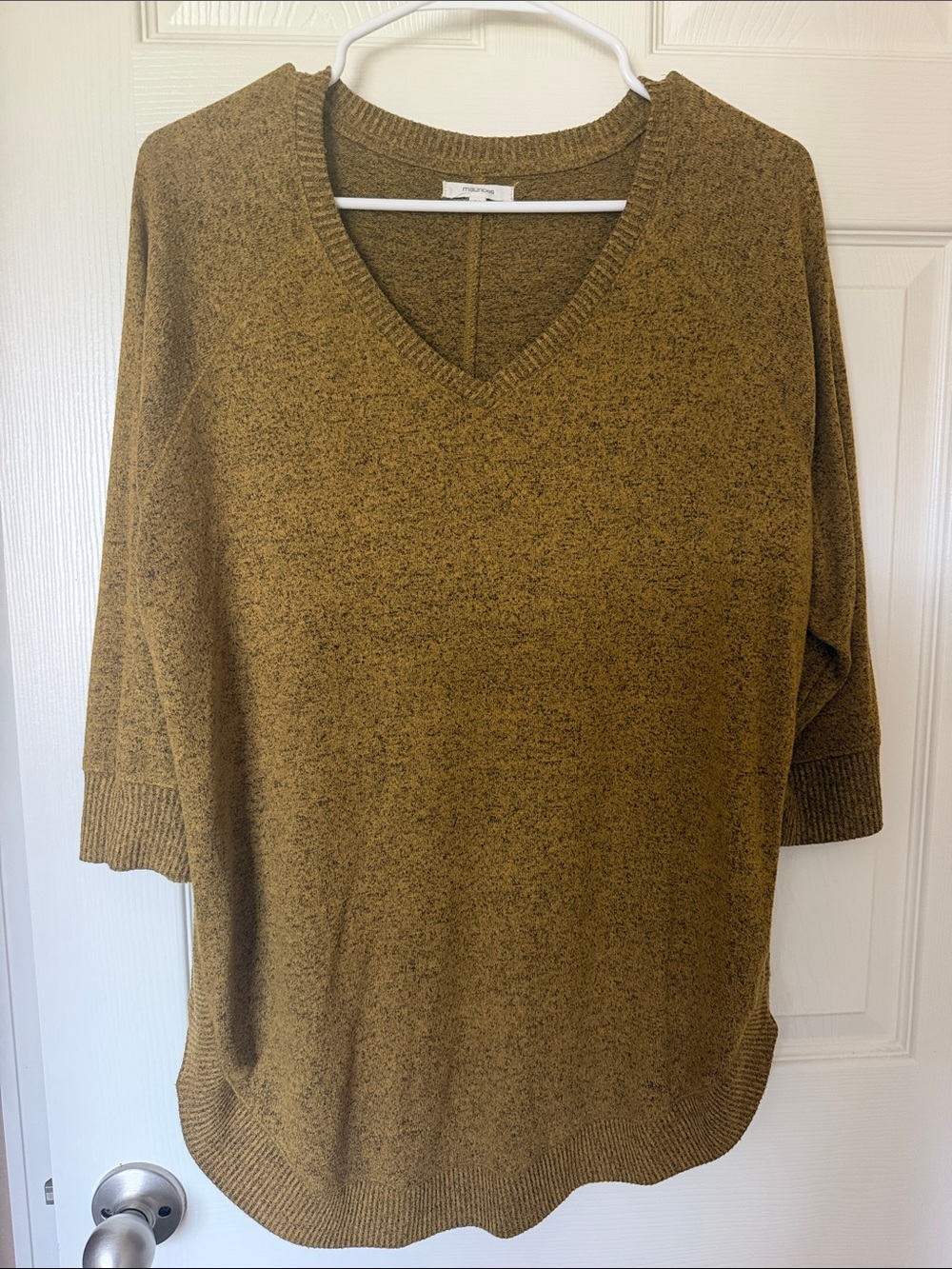 Cupio Women's V-Neck Relaxed Pullover Sweater in Mustard
